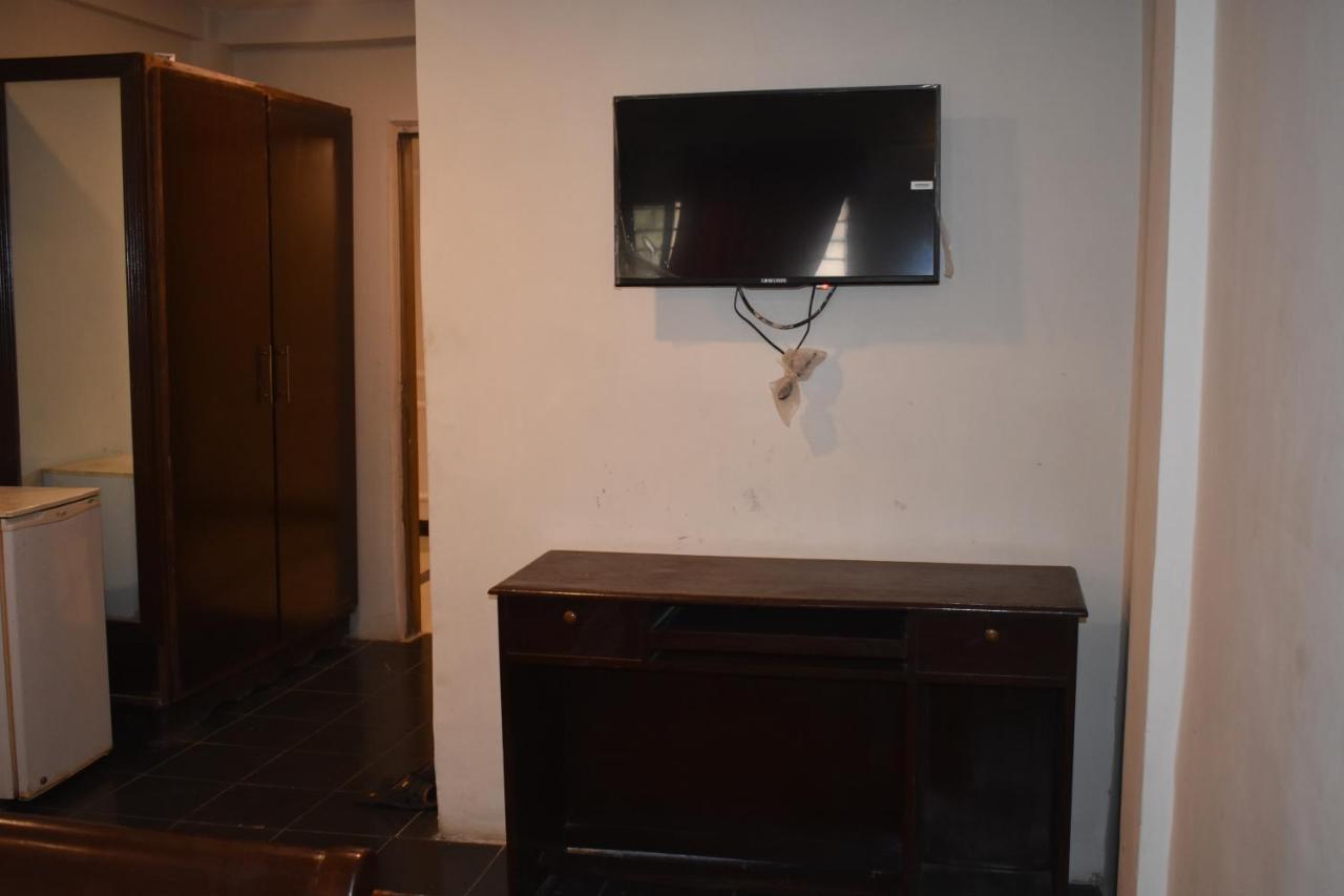 Hotel Burj Al Hateem Rawalpindi Bagian luar foto