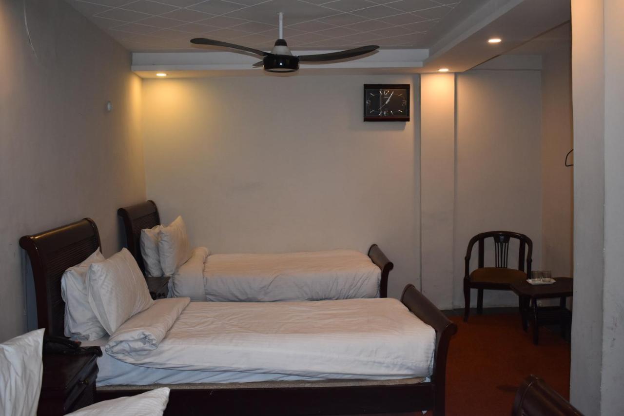 Hotel Burj Al Hateem Rawalpindi Bagian luar foto